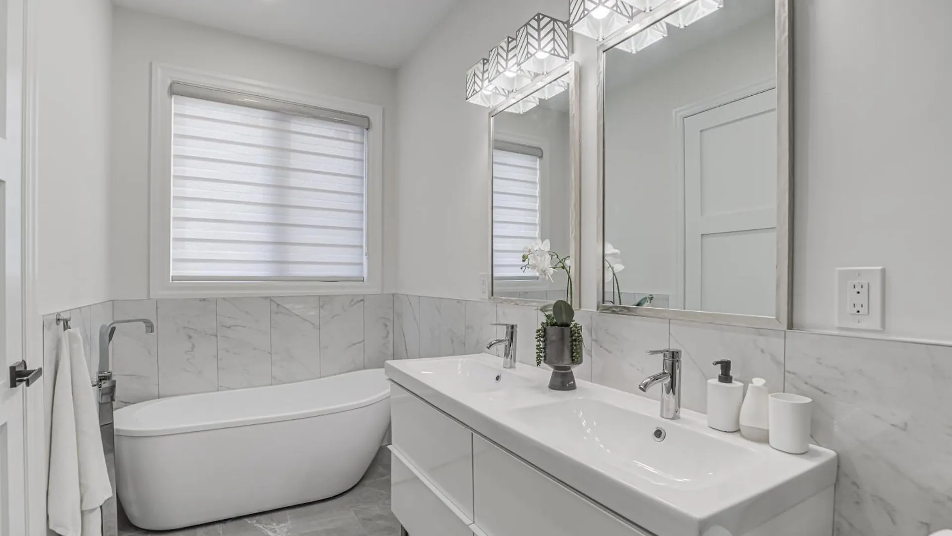 New Build 4 Bedroom-Beach Vibes In The City トロント 0*,  カナダ