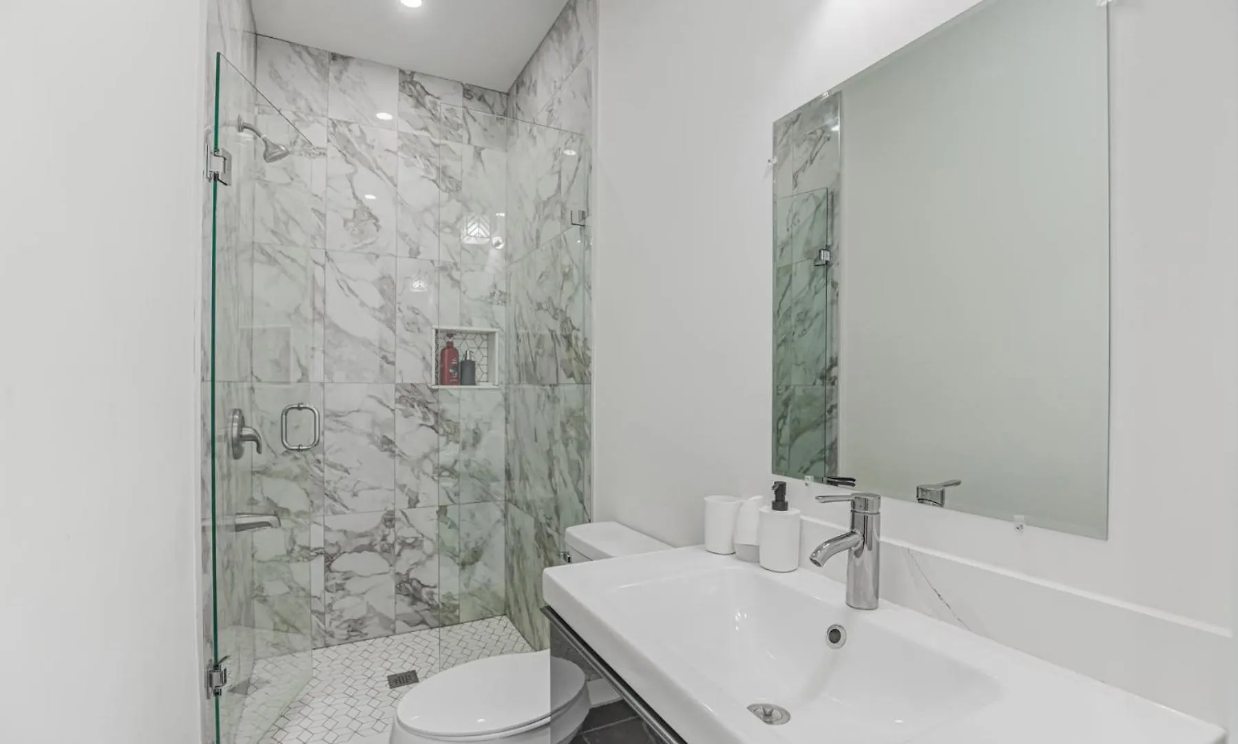 Apartment New Build 4 Bedroom-Beach Vibes In The City Toronto