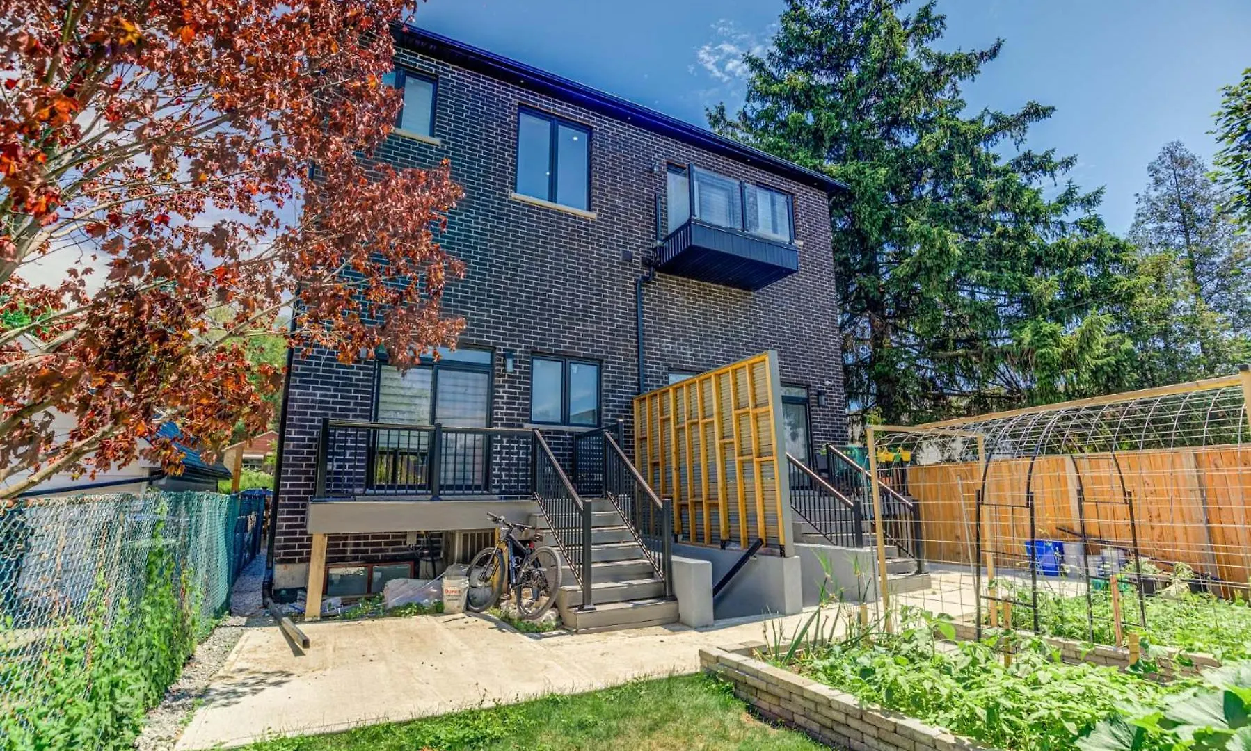 New Build 4 Bedroom-Beach Vibes In The City Toronto