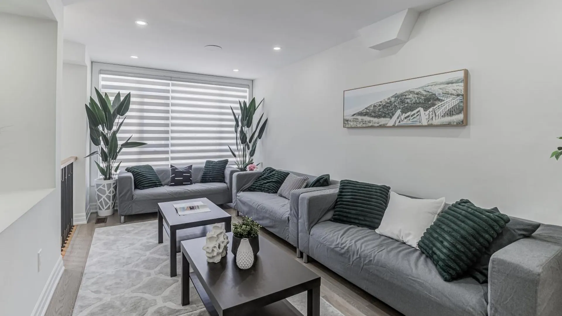 New Build 4 Bedroom-Beach Vibes In The City Toronto Canada