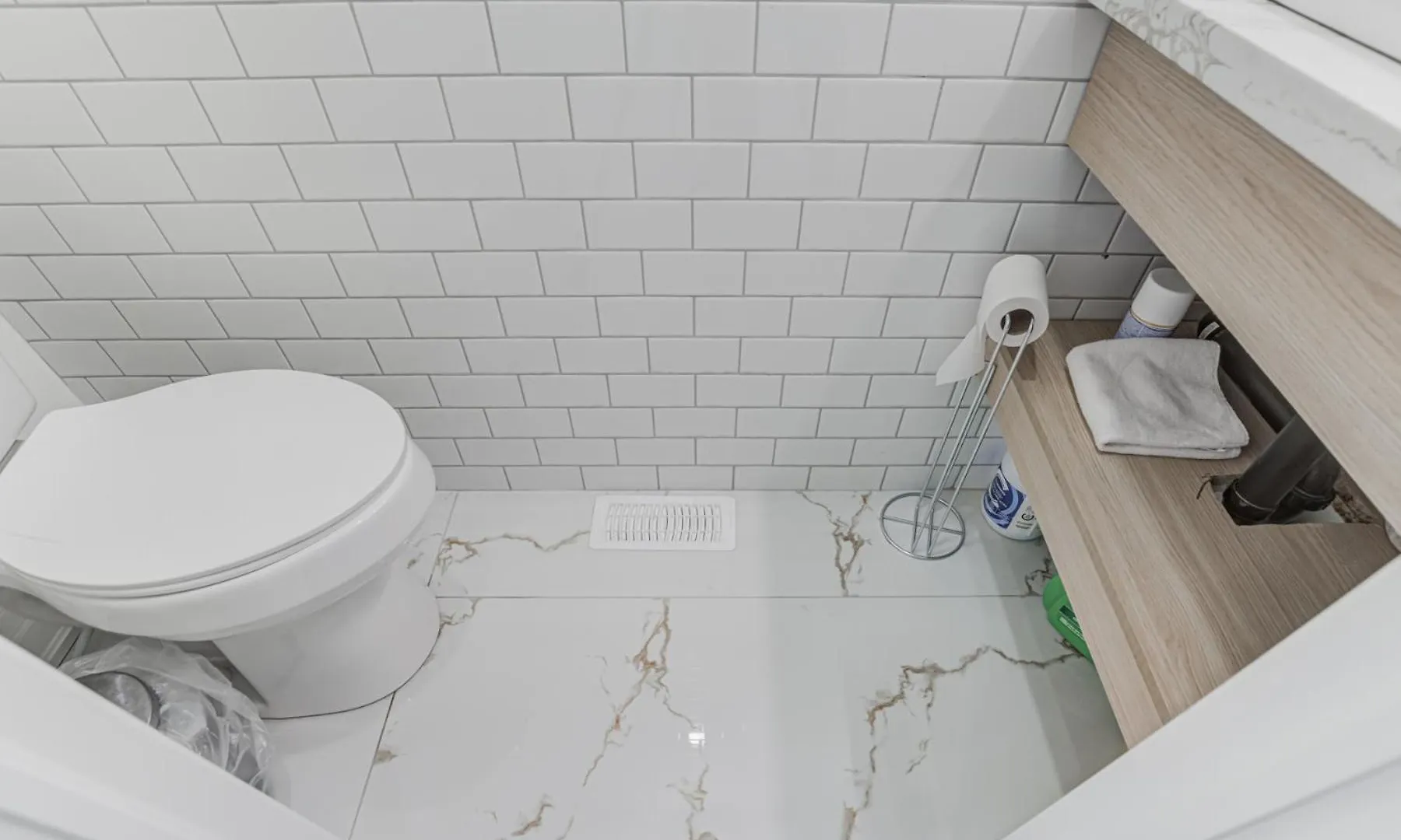 Apartment New Build 4 Bedroom-Beach Vibes In The City Toronto Canada