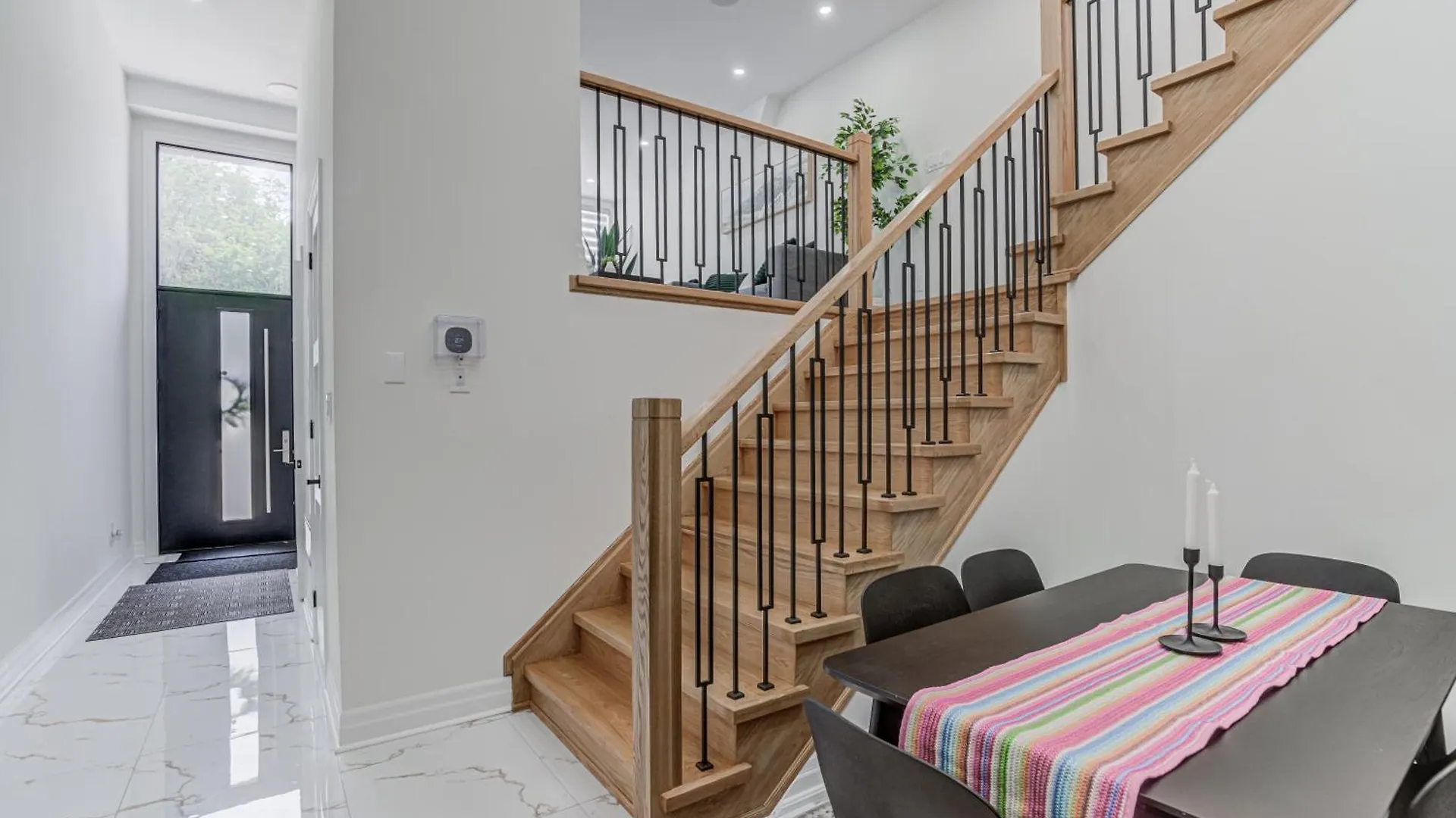 New Build 4 Bedroom-Beach Vibes In The City Toronto