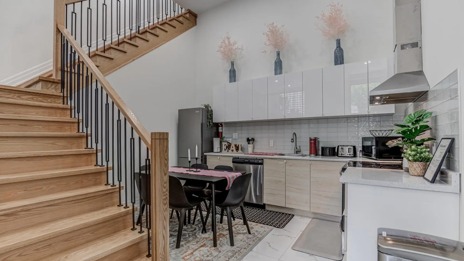 New Build 4 Bedroom-Beach Vibes In The City Toronto 0*,