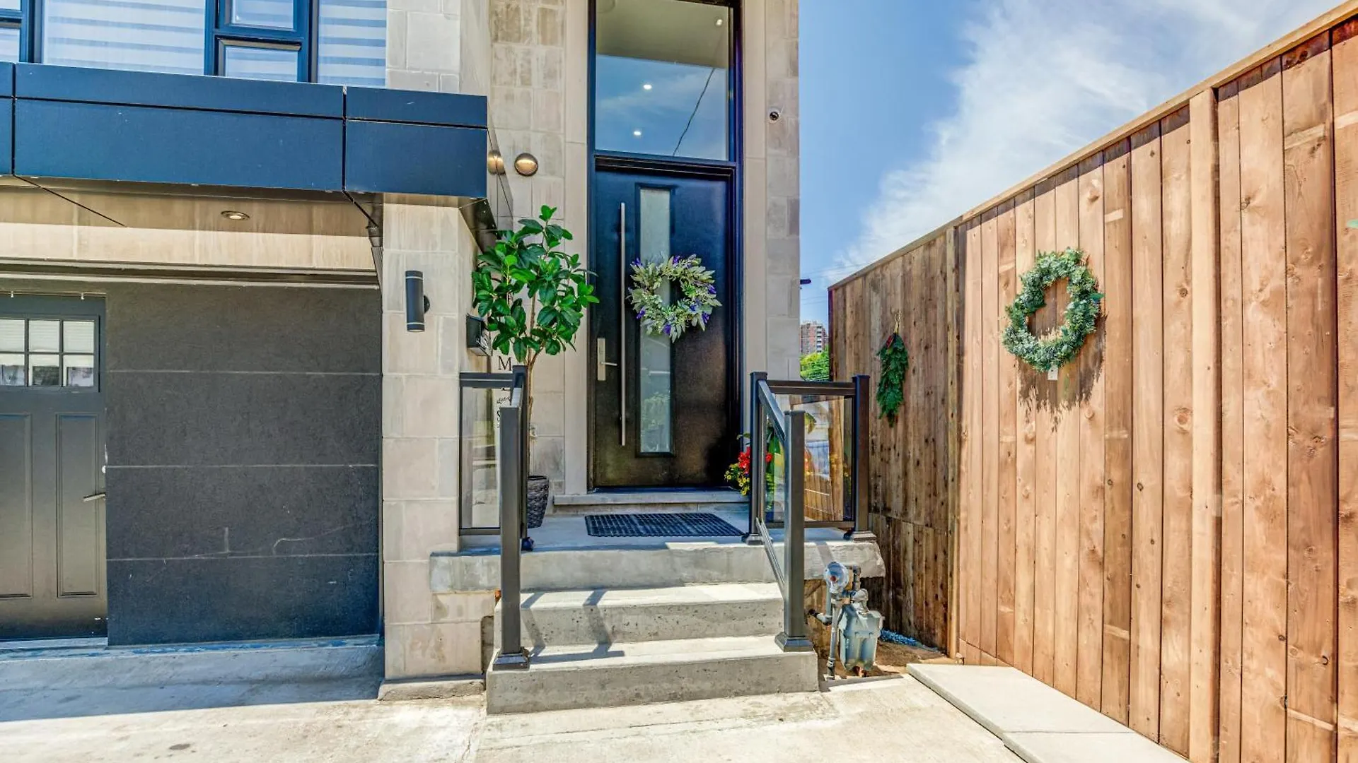 New Build 4 Bedroom-Beach Vibes In The City Toronto Apartment